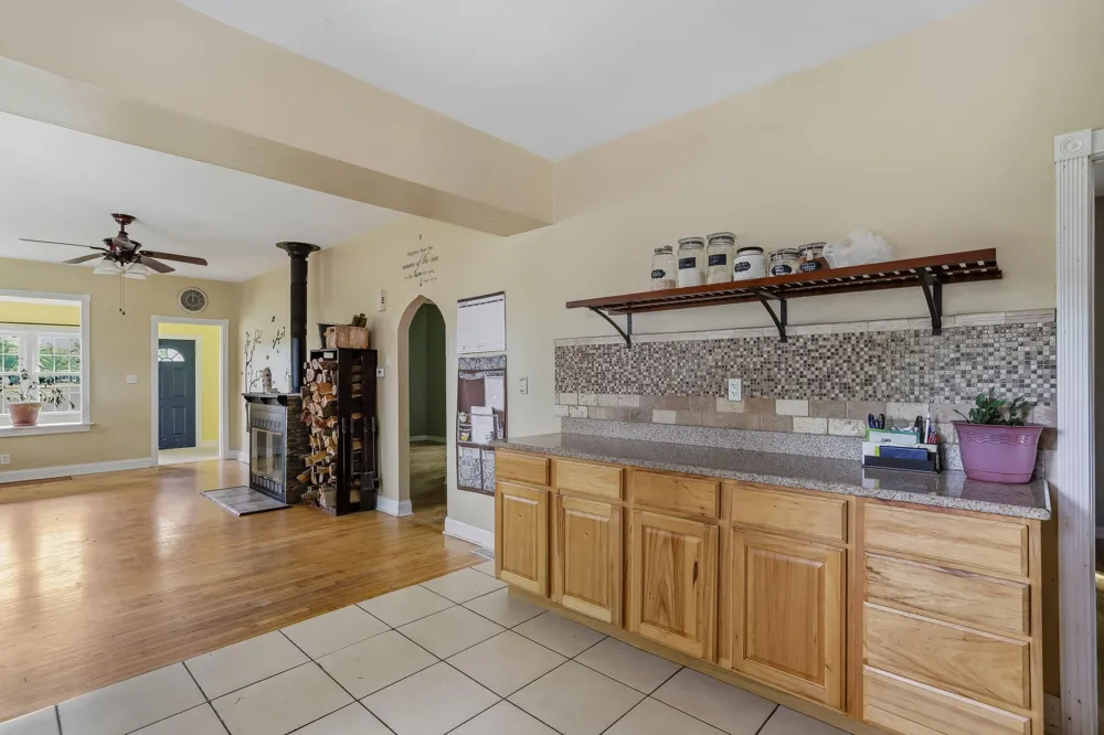 1982 Fairplain Avenue Benton Harbor, MI 49022