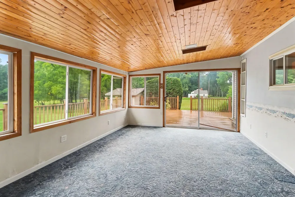 282 S Minges Road Battle Creek, MI 49015