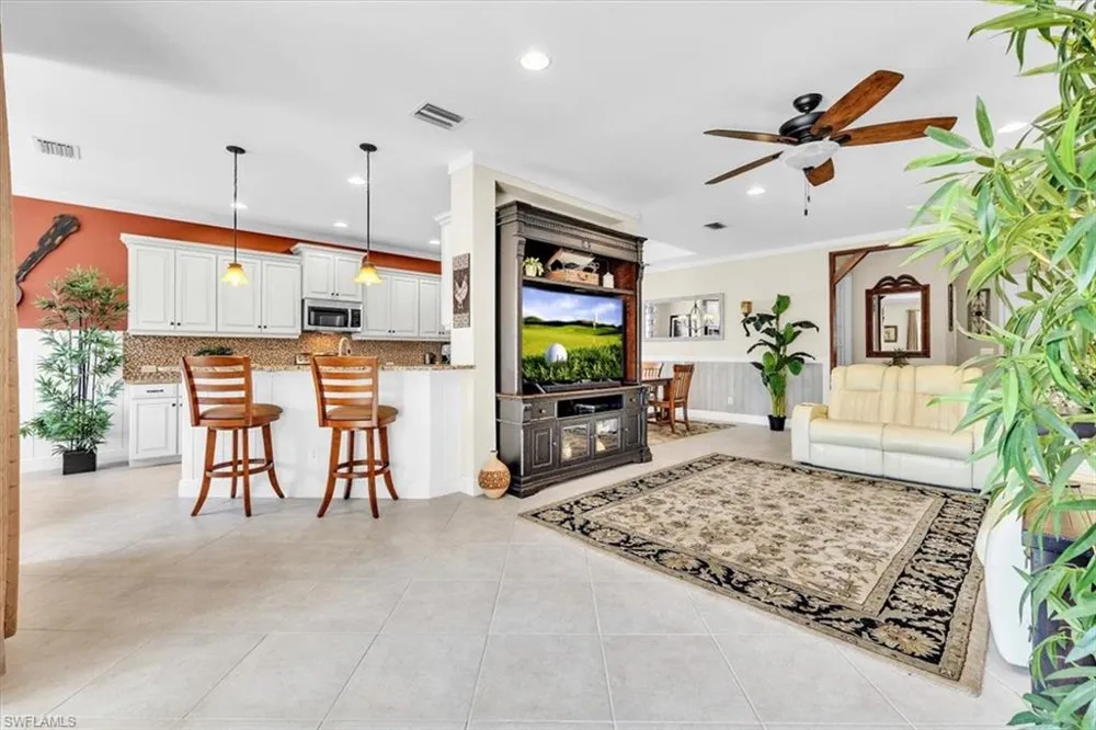 14024 Mirror Drive Naples, FL 34114