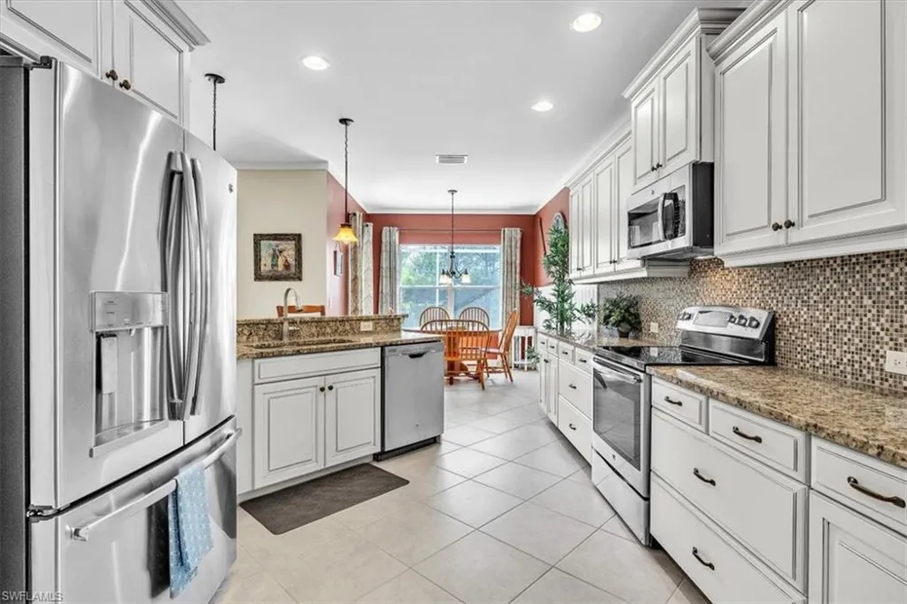 14024 Mirror Drive Naples, FL 34114
