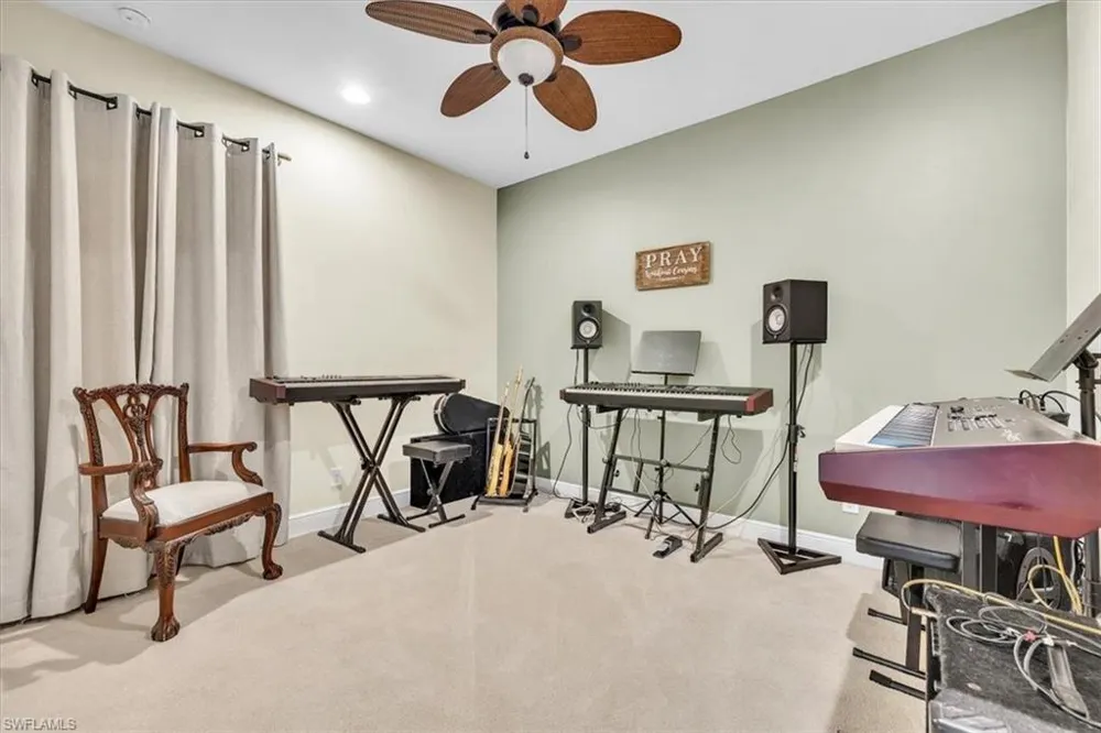 14024 Mirror Drive Naples, FL 34114