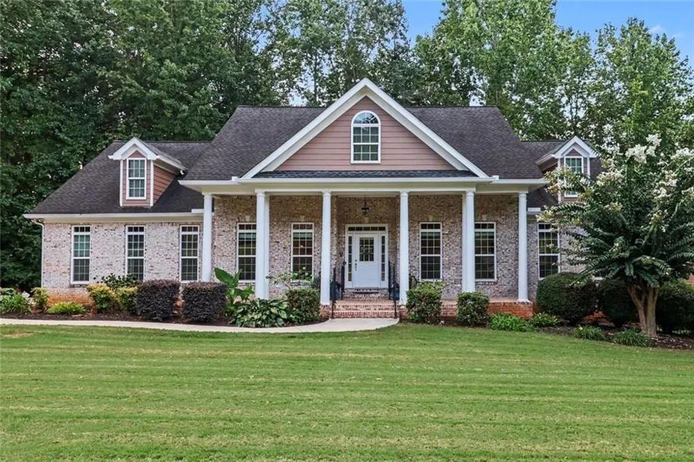 5453 Copper Creek Road Flowery Branch, GA 30542