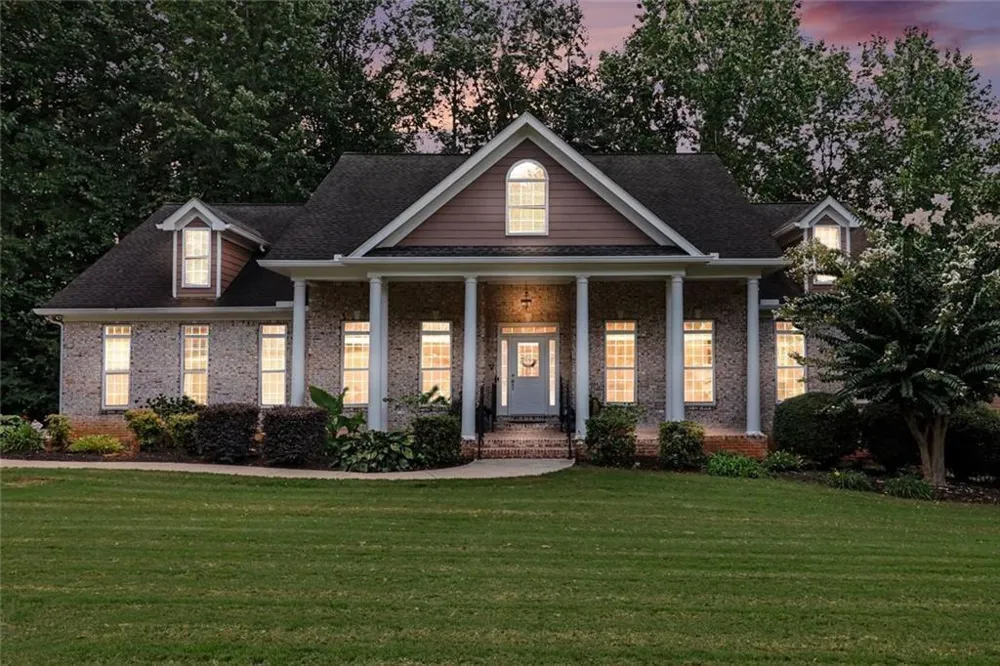 5453 Copper Creek Road Flowery Branch, GA 30542