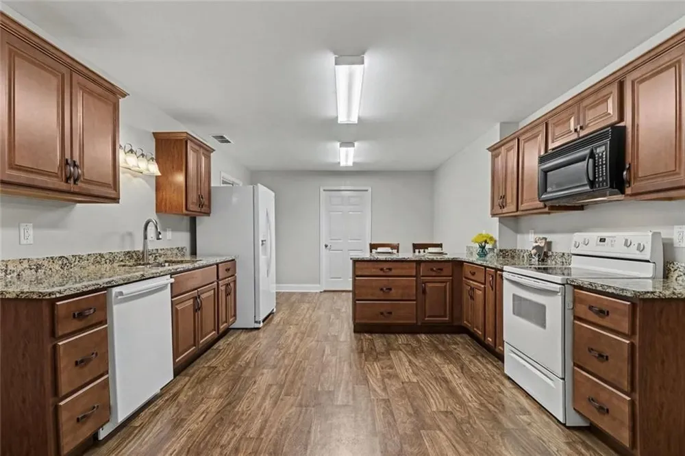 5453 Copper Creek Road Flowery Branch, GA 30542
