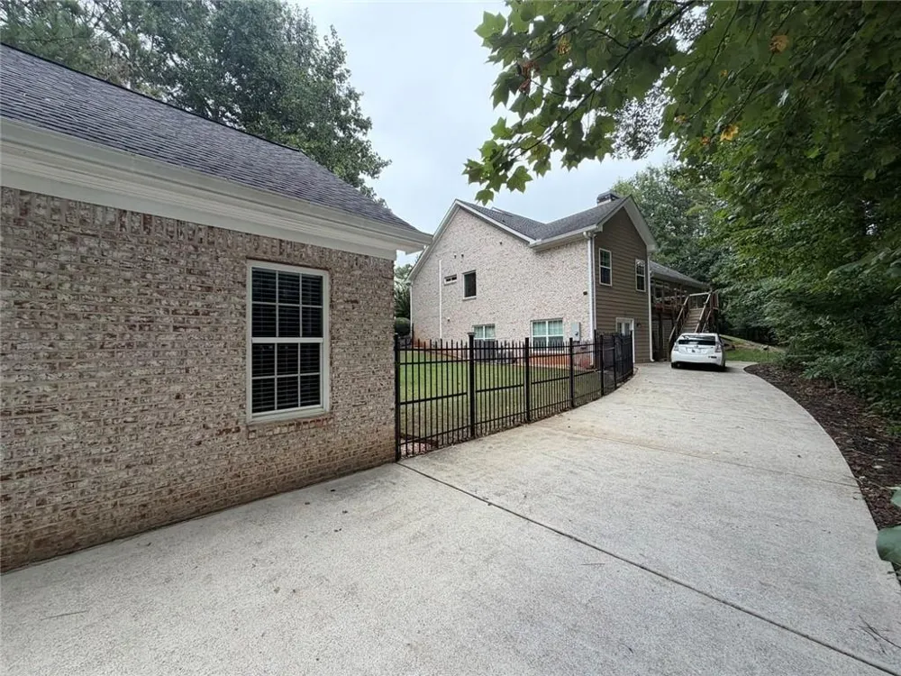 5453 Copper Creek Road Flowery Branch, GA 30542