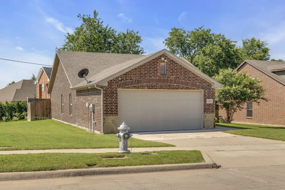 3608 Brookstone Drive Sherman, TX 75092