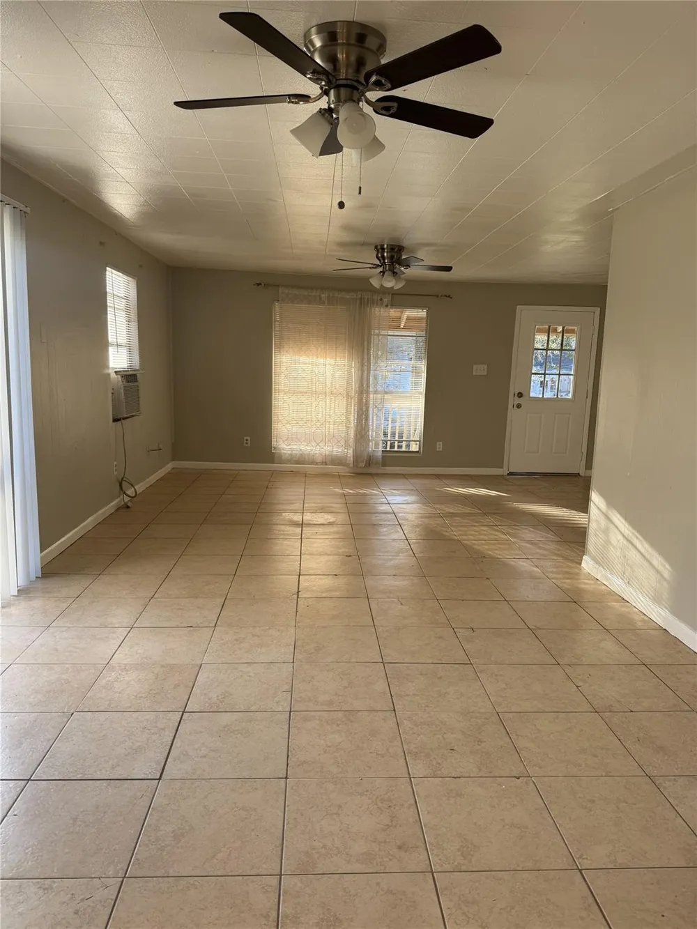 705 Smokey River Bend Conroe, TX 77316
