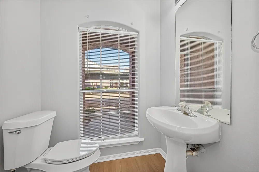 2710 Grants Lake Boulevard #L8 Sugar Land, TX 77479