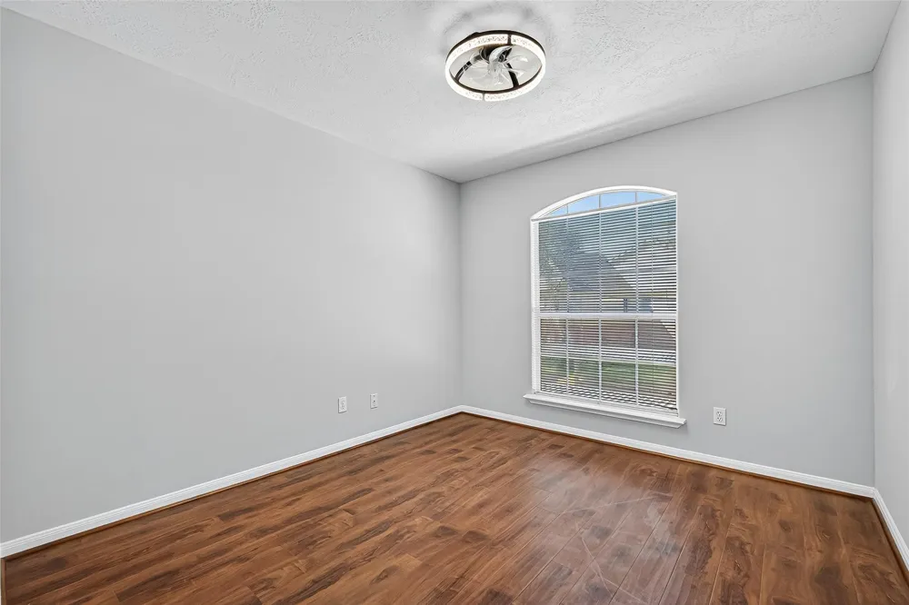 2710 Grants Lake Boulevard #L8 Sugar Land, TX 77479