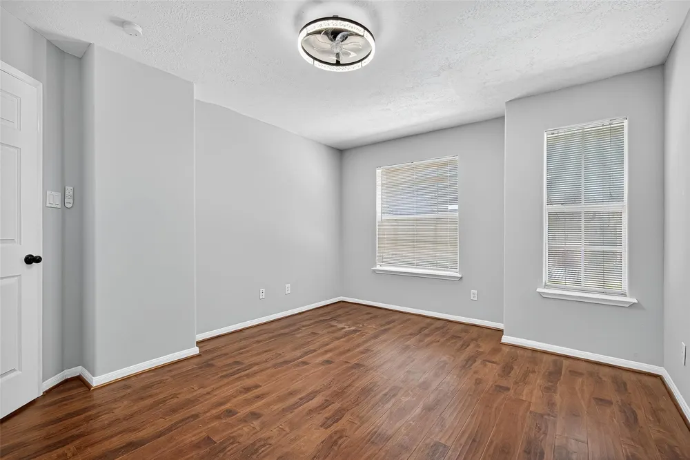 2710 Grants Lake Boulevard #L8 Sugar Land, TX 77479
