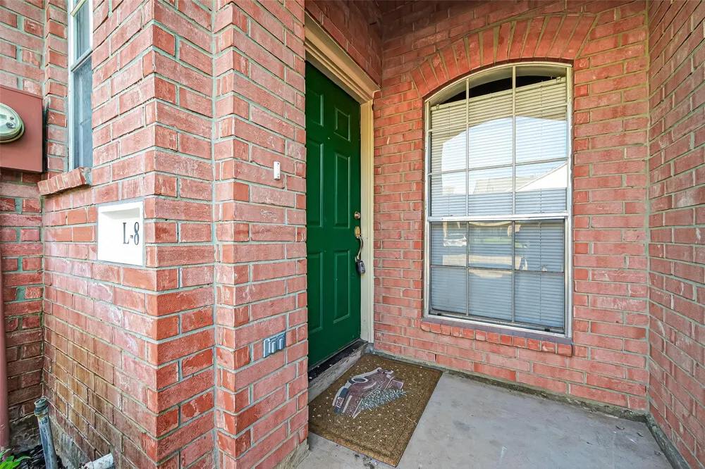 2710 Grants Lake Boulevard #L8 Sugar Land, TX 77479