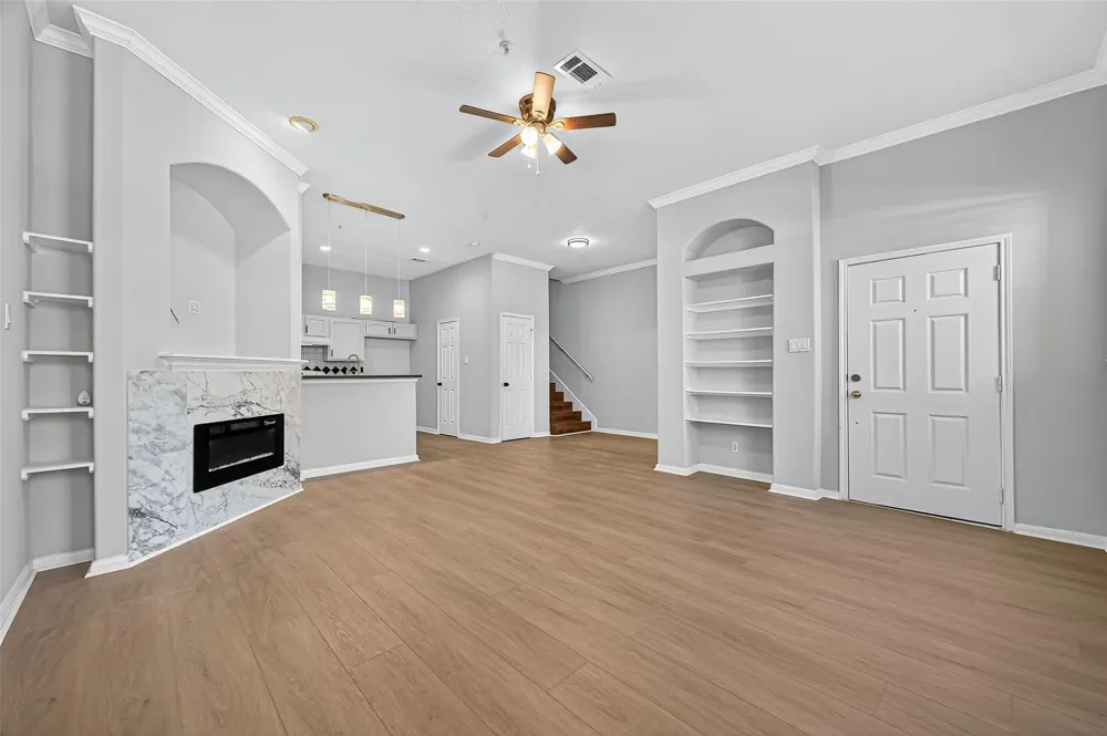 2710 Grants Lake Boulevard #L8 Sugar Land, TX 77479