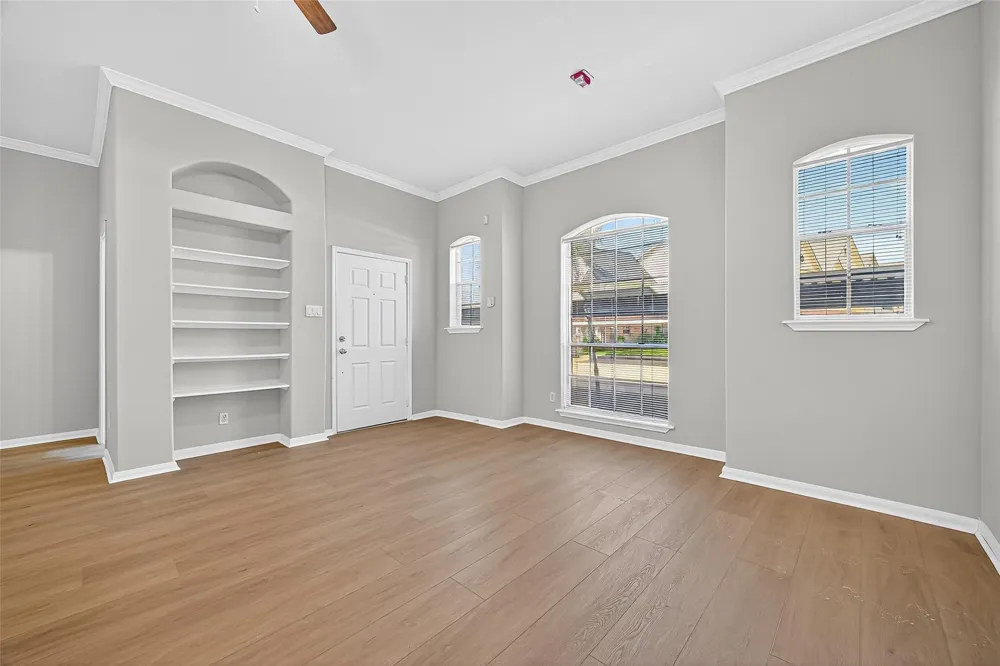 2710 Grants Lake Boulevard #L8 Sugar Land, TX 77479