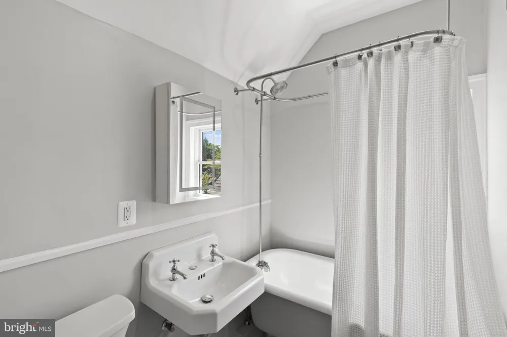 400 JEFFERSON STREET Annapolis, MD 21403