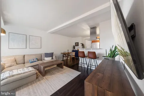 1810 RITTENHOUSE SQUARE #610