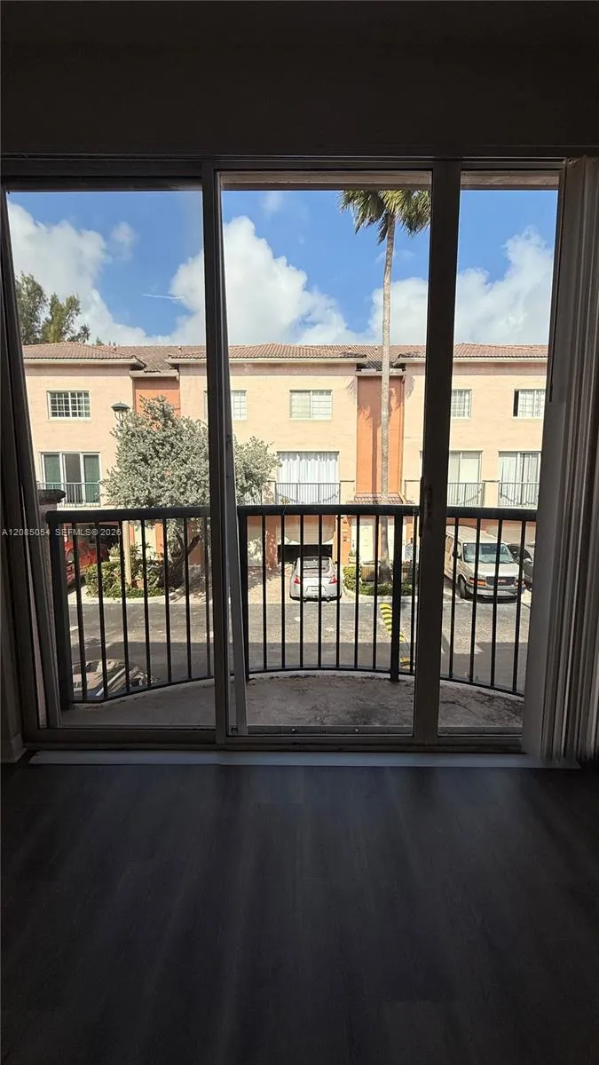 2107 SE 10th Ave #827 Fort Lauderdale, FL 33316