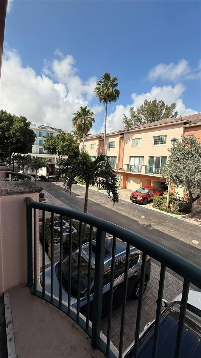 2107 SE 10th Ave #827 Fort Lauderdale, FL 33316