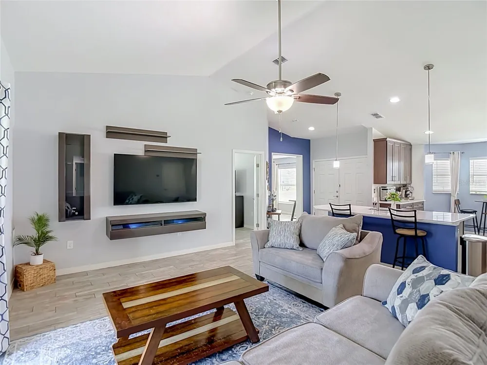 2140 CREEKS CROSSING LANE Lakeland, FL 33810