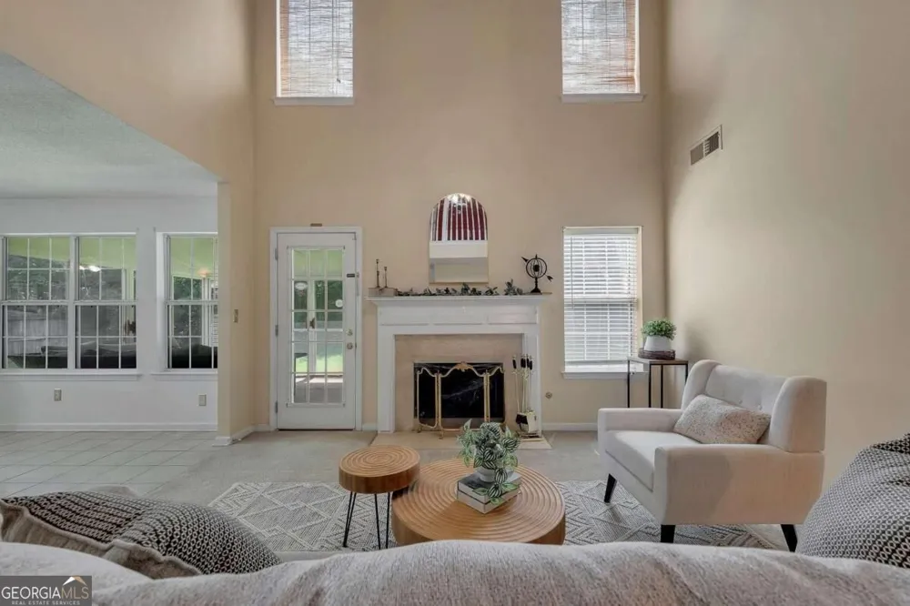 120 Silverleaf LN Dallas, GA 30157