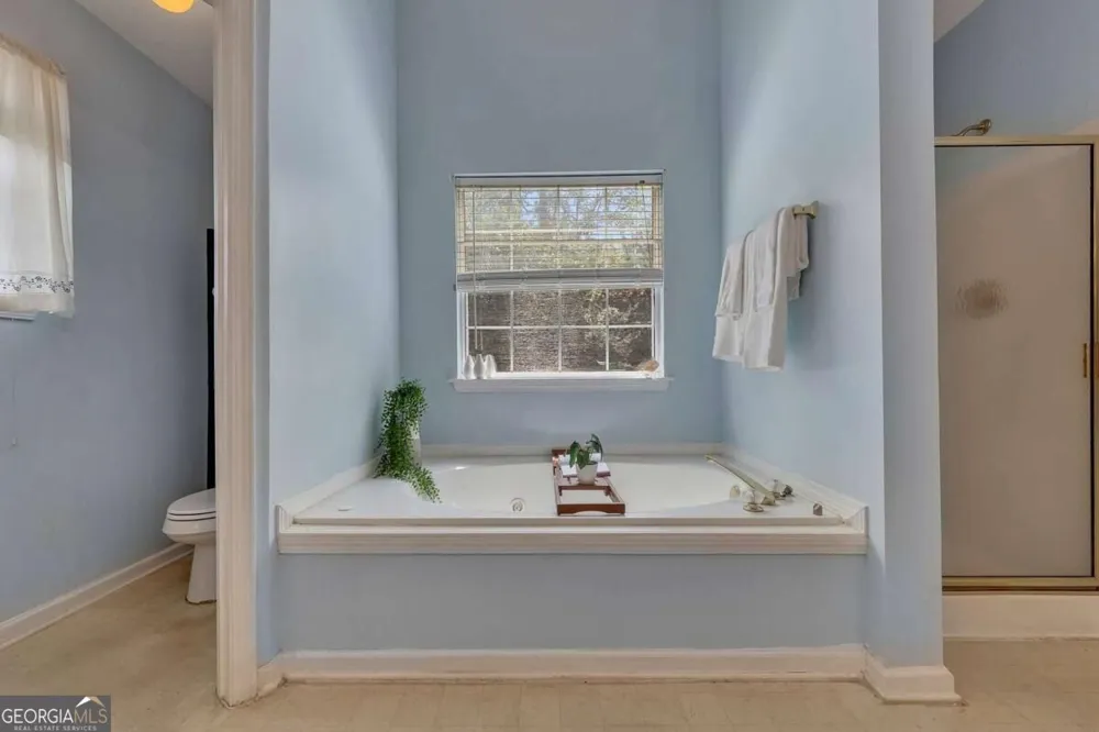 120 Silverleaf LN Dallas, GA 30157
