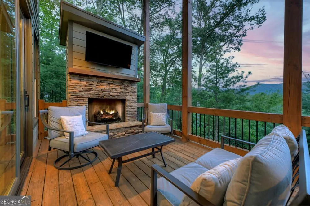 149 Watersong BLF Ellijay, GA 30540