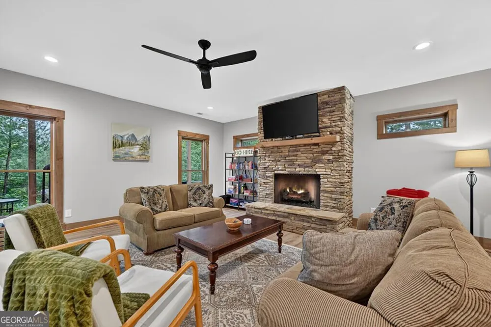 149 Watersong BLF Ellijay, GA 30540