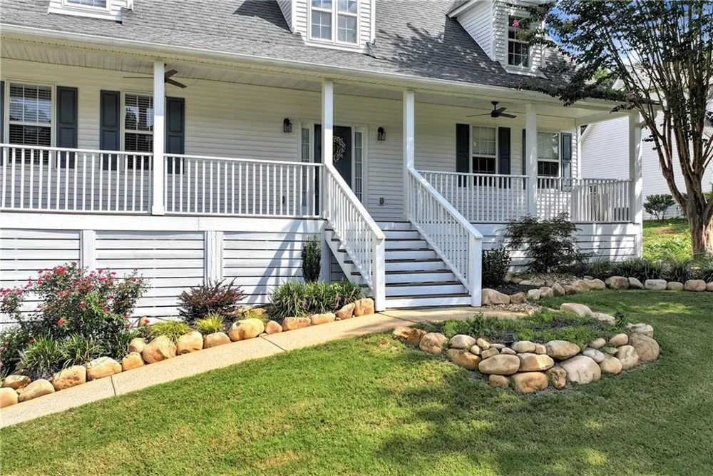 8160 Castleberry Farms Drive Gainesville, GA 30506