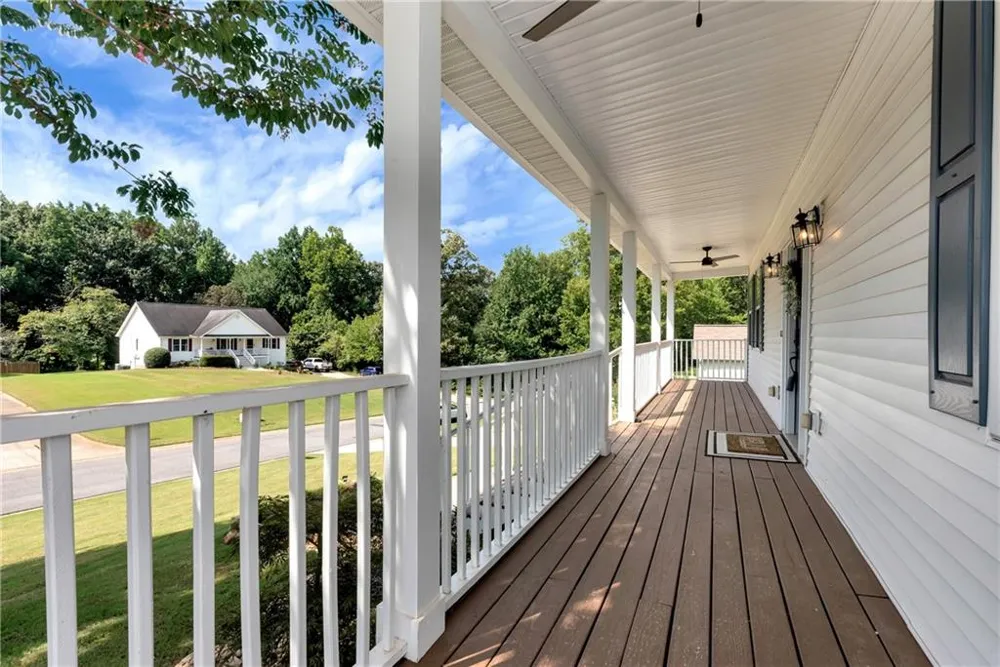 8160 Castleberry Farms Drive Gainesville, GA 30506