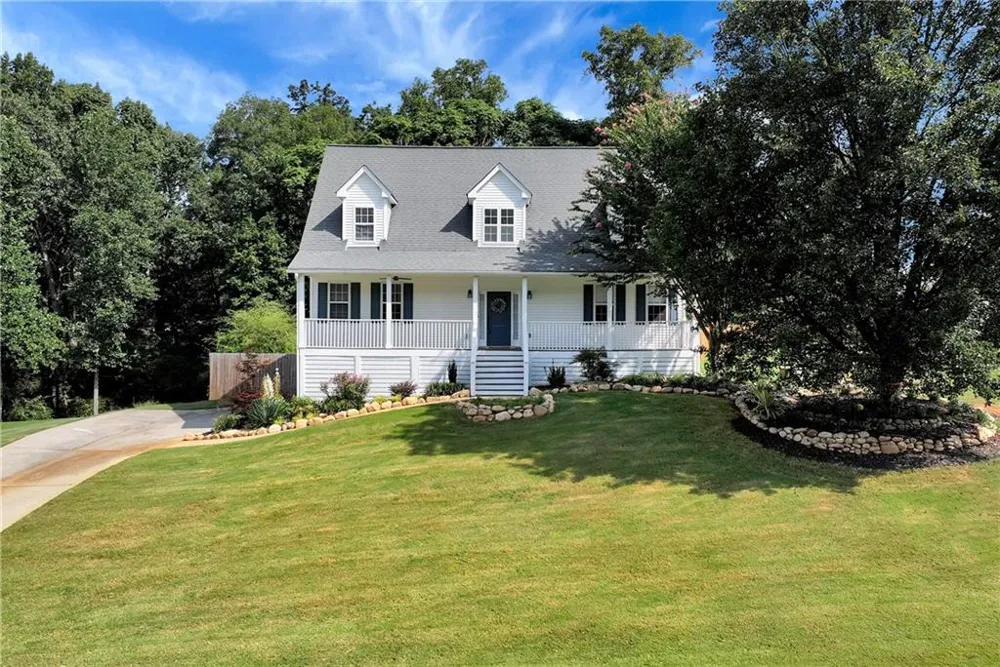 8160 Castleberry Farms Drive Gainesville, GA 30506