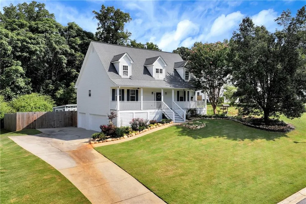 8160 Castleberry Farms Drive Gainesville, GA 30506