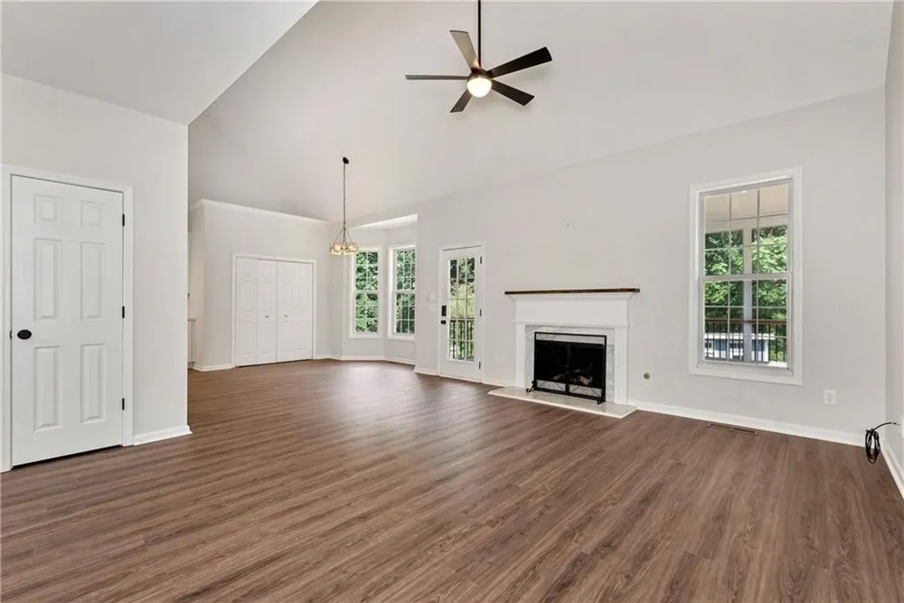 8160 Castleberry Farms Drive Gainesville, GA 30506