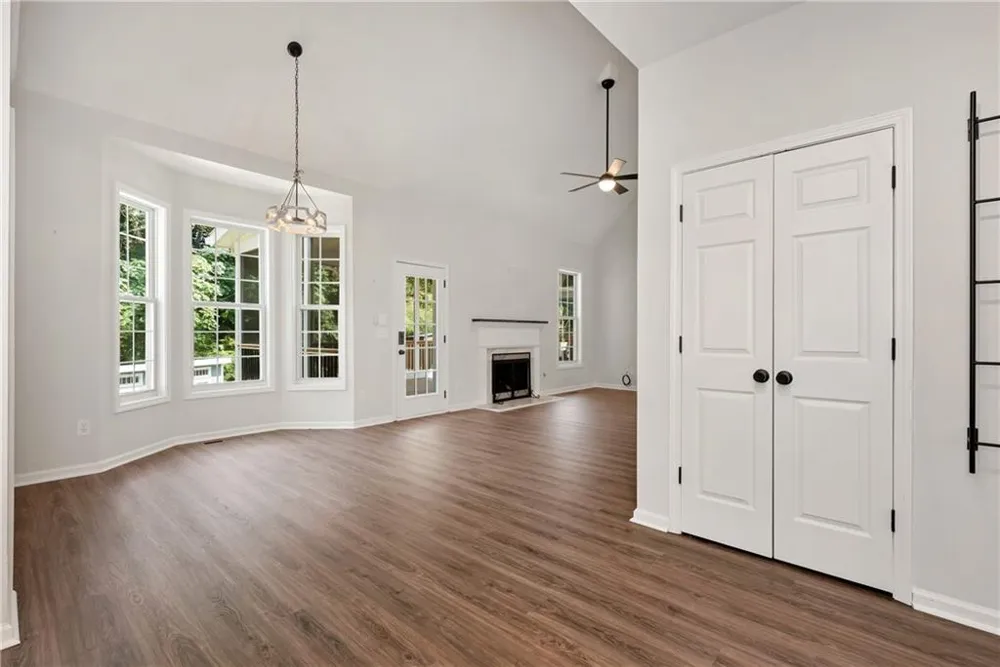 8160 Castleberry Farms Drive Gainesville, GA 30506