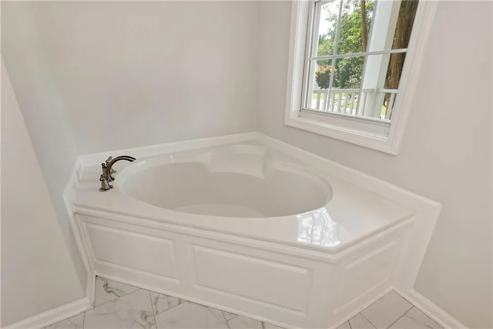 8160 Castleberry Farms Drive Gainesville, GA 30506