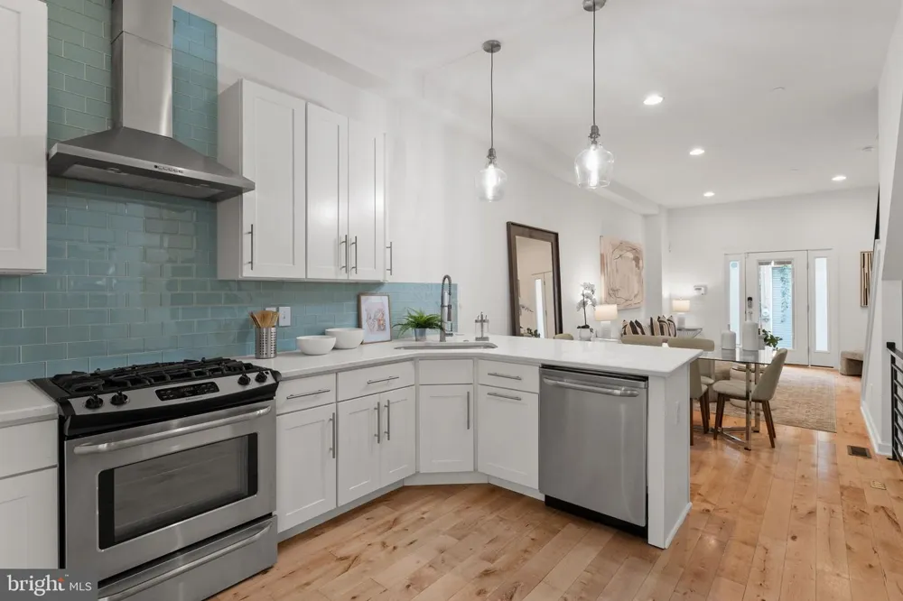1006 S REESE STREET Philadelphia, PA 19147