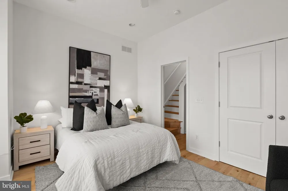 1006 S REESE STREET Philadelphia, PA 19147