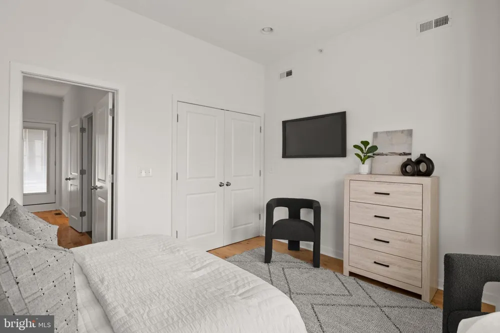 1006 S REESE STREET Philadelphia, PA 19147