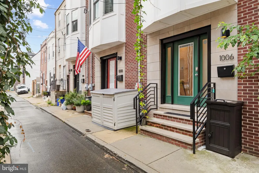 1006 S REESE STREET Philadelphia, PA 19147