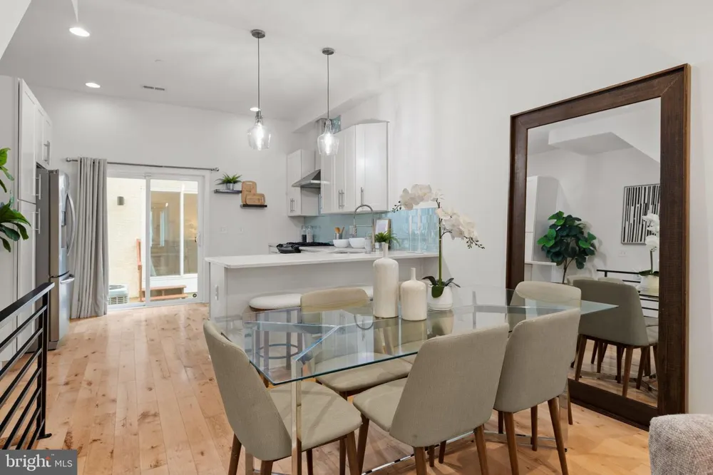 1006 S REESE STREET Philadelphia, PA 19147