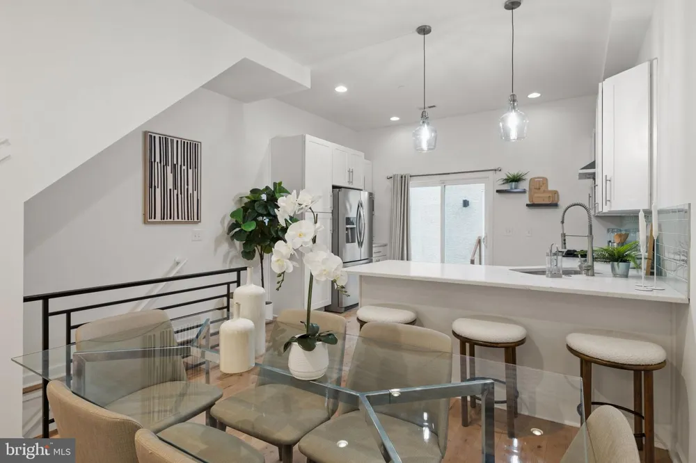1006 S REESE STREET Philadelphia, PA 19147