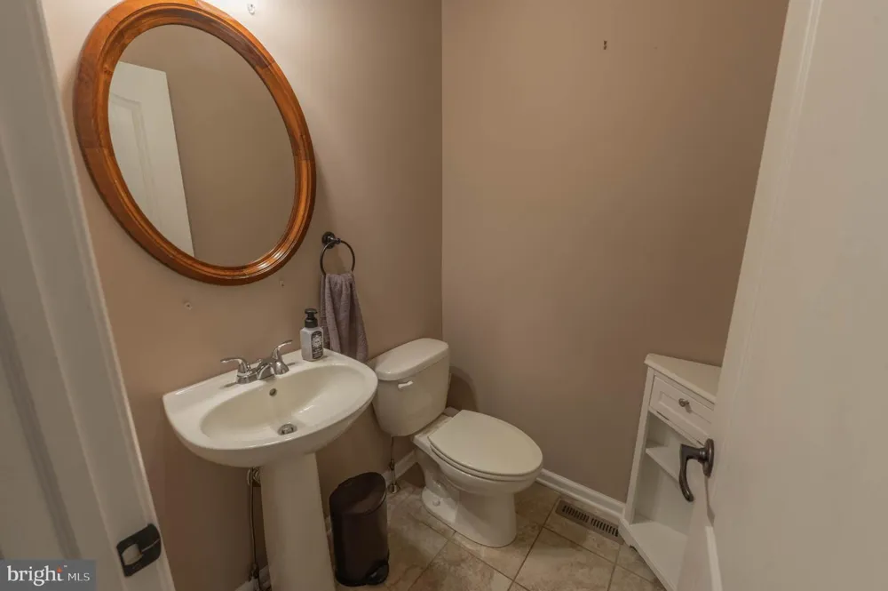 4480 LENNI CIRCLE Emmaus, PA 18049