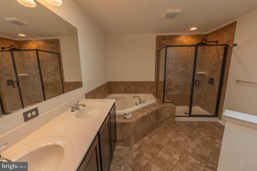 4480 LENNI CIRCLE Emmaus, PA 18049