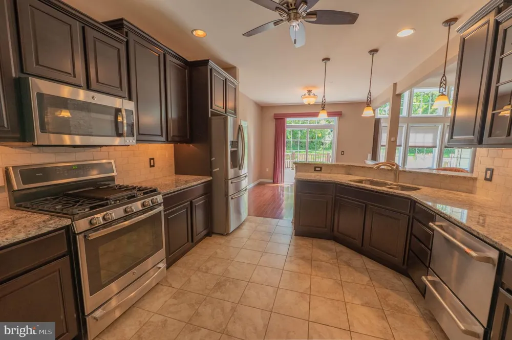 4480 LENNI CIRCLE Emmaus, PA 18049