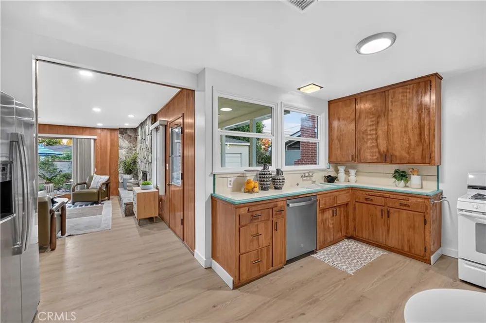 2404 Stranahan Alhambra, CA 91803
