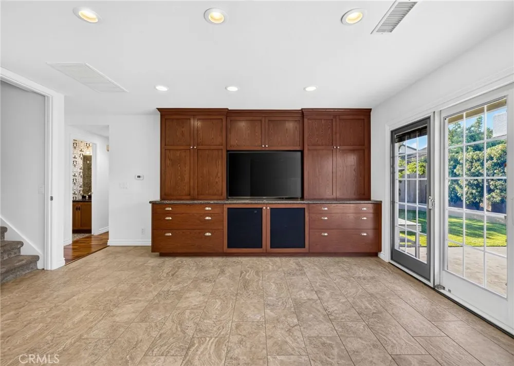 5291 Kenilworth Huntington Beach, CA 92649