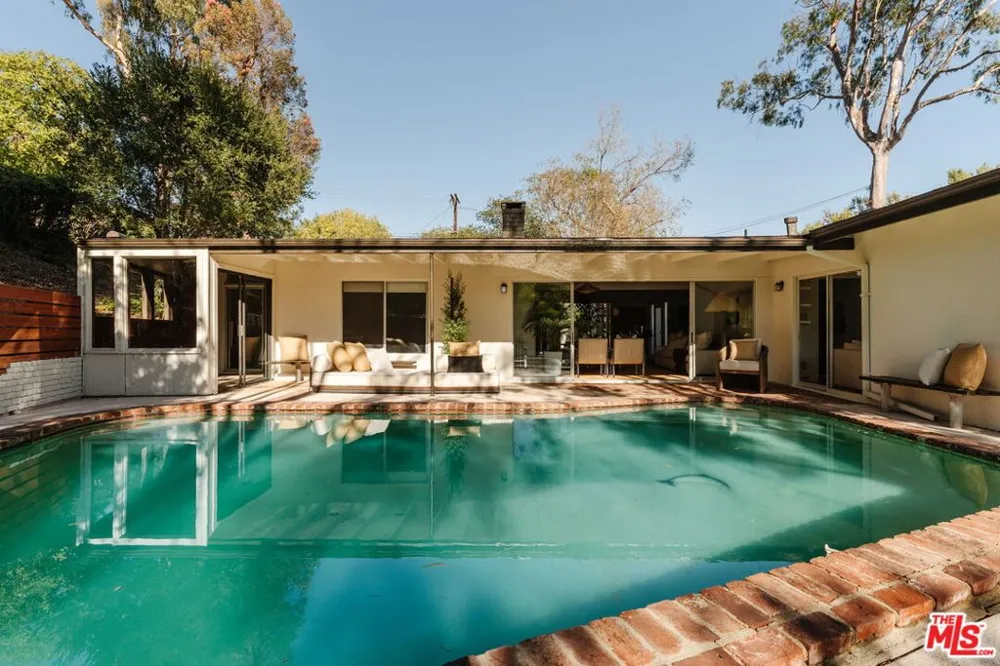 809 Broom Way Los Angeles, CA 90049