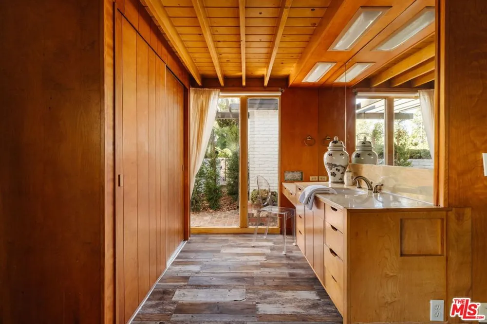 809 Broom Way Los Angeles, CA 90049