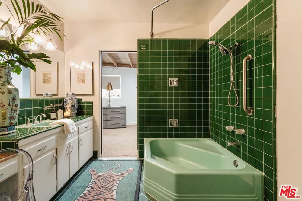 809 Broom Way Los Angeles, CA 90049