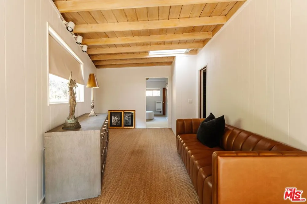 809 Broom Way Los Angeles, CA 90049