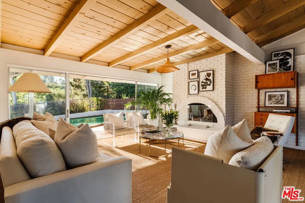 809 Broom Way Los Angeles, CA 90049