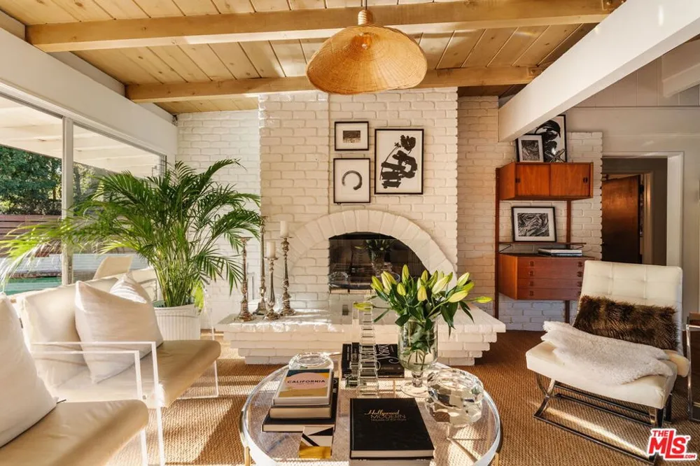 809 Broom Way Los Angeles, CA 90049